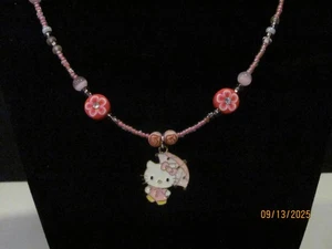 Rosa Cuentas Hello Kitty Rosa Paraguas, Rosa Vestido Niñas Pequeñas Collar - Imagen 1 de 11