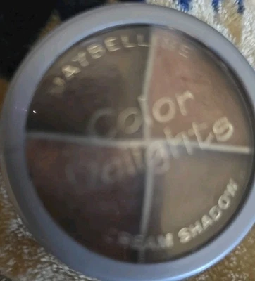 MAYBELLINE COLOR DELIGHTS CREMA SOMBRA DE OJOS LUCES MOCA Foto 1 de 3