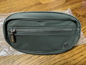 NUEVO Bolso de Cinturón de Viaje Lululemon Unisex Wunderlust 1,8 L Gris Salvia - Imagen 1 de 3