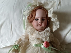 Bambola antica da collezionismo - Foto 1 di 7