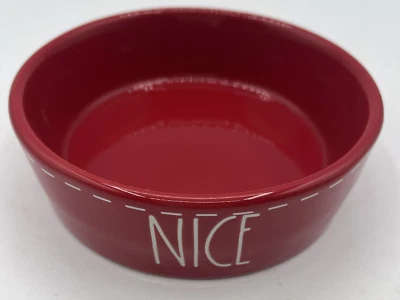 Rae Dunn Artisan Collection by Magenta - Tigela/prato de cerâmica vermelho para animais de estimação "Bom" - Imagem 1 de 4