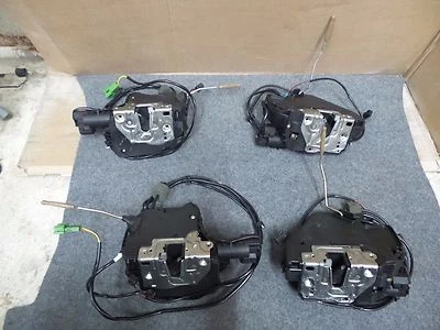 Mercedes Benz E63 AMG E320 E55 E350 2006-09 Juego de actuadores + pestillo de bloqueo OEM Foto 1 de 4