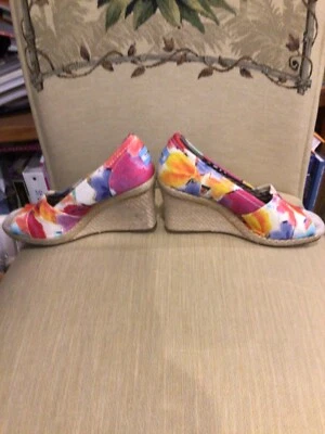 女式 TOMS 花卉编织楔形高跟鞋 - 7 码 — 第 1/4 张图片