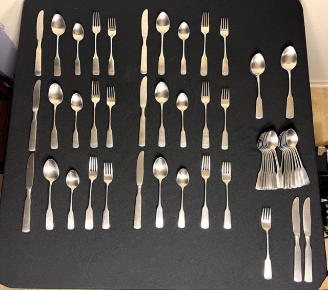 WMF Philadelphia Cromargan Cutlery Set for 6 People, 44 x 27 x  5 cm, Silver, 30 Pack: Serving Sets