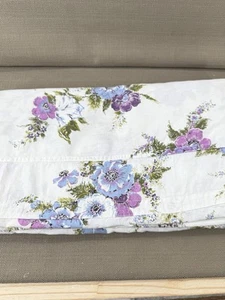 Vintage 50er Jahre Blumen Tagesdecke Decke mit Tropfen Rock - lila Rosen Cottagecore - Bild 1 von 11