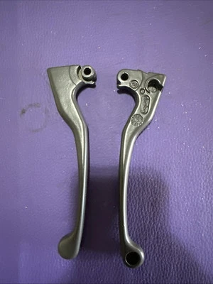 LEVA FRIZIONE GRIGIA PIAGGIO VESPA COSA ORIGINALE PIAGGIO/DOMINO 267689 265600 - Immagine 1 di 3