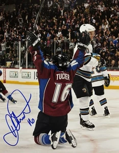 Darcy TUCKER Signed 8x10 Photo! Colorado AVALANCHE ! NHL LEGEND! W/COA - Picture 1 of 2