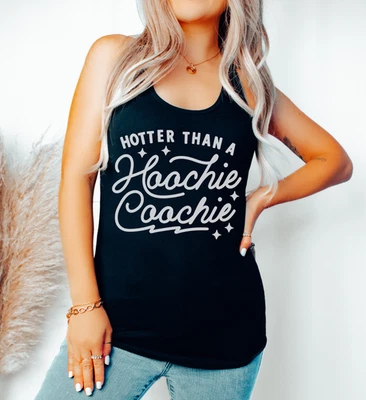 Hotter Than A Hoochie Coochie 背心衬衫,Alan Jackson,西部,乡村,有趣 — 第 1/4 张图片