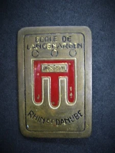 ANCIEN INSIGNE ECOLE DE LANGENARGEN (métal peint avec 2 pattes) NUMEROTE - Imagen 1 de 2