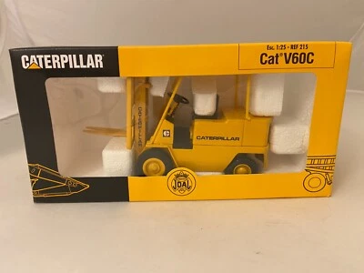 CATERPILLAR - TRUC ELEVADOR FUNDIDO A PRESIÓN CAT V60C - ESCALA 1:25 Foto 1 de 4