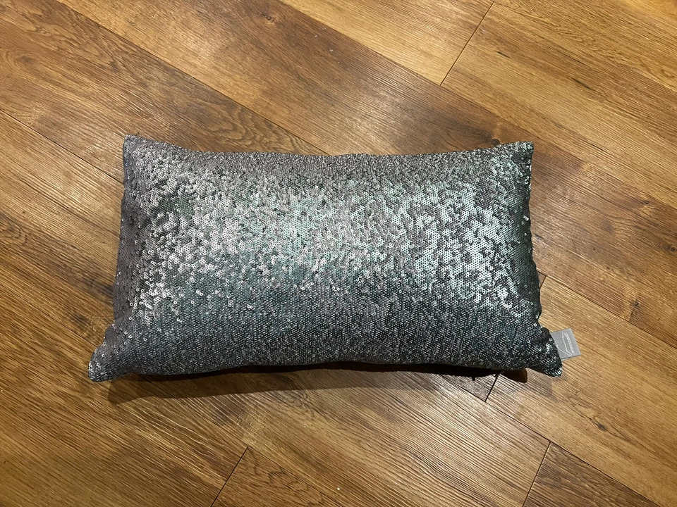 Aviva Stanoff Designer Sequin Cushion RRP £220 - Image 1 of 4
