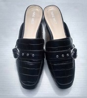 nine west flat mules