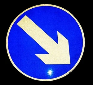 Señal reflectante Flecha Keep Izquierda/Derecha Magnético/Autoadhesivo - Imagen 1 de 1
