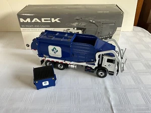 RARE First Gear 1:34 Mack Mr front-end loader Waste Connections +trash bin RARE - Picture 1 of 4