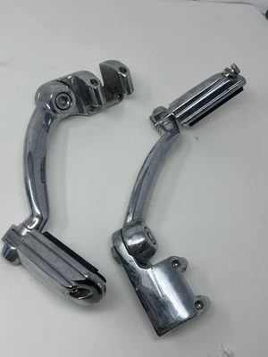 Par (2) Pedales de freno de pie OEM Harley-Davidson - MODELO/AÑO DESCONOCIDO Foto 1 de 4
