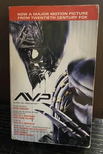 Vintage 2004 Alien Versus Predator Paperback Book Marc Cerasini 1st Edition AVP - Picture 1 of 3