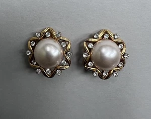 VINTAGE JOAN RIVERS goldfarbene Kunstperlen klare Strass-Clip-On-Ohrringe - Bild 1 von 5