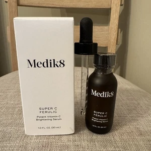 Suero iluminador de vitamina C ferúlico potente Medic8 Super C NUEVO EN CAJA - Imagen 1 de 2
