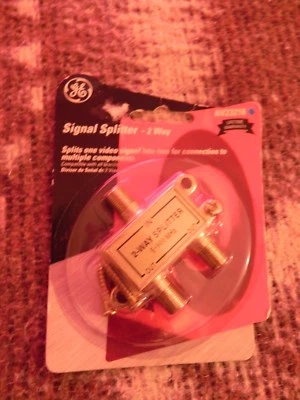 General Electric Cable Signal Splitter 2-Way, AV23218 - Image 1 of 2