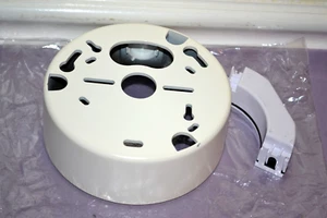 Bosch VDA-455SMB-IP Kamerahalterung für Dome Kamera IF Version -- Neu Sonstige - Bild 1 von 7