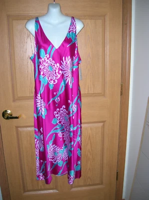 N-NATORI - PATRÓN "OBI" - PRECIOSO FLORAL SOBRE FONDO MAGENTA - XL - ¡NUEVO CON ETIQUETAS! Foto 1 de 4