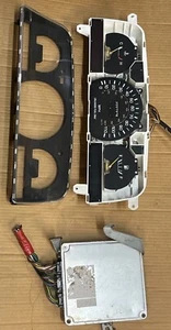 1989 Toyota Pickup Speedometer Instrument Cluster 769808-702 & Ecm 305k Parts - Bild 1 von 19