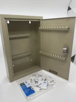 Gabinete de llaves de pared con cerradura colgante de metal vintage Major Metalfab Co. con llave EE. UU. Foto 1 de 4