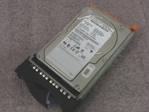 24P3721 IBM 146GB 10K RPM FIBRE CHANNEL 2Gbps 32P0766 - Afbeelding 1 van 1