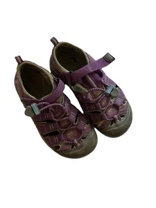 KEEN Youth Size 1 Waterproof Hiking Closed Heel Purple Sports Sandals Shoe Beach - Picture 1 of 7