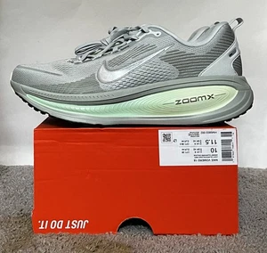 Size 10M- Nike Vomero 18 Light Silver/College Grey NBY HM6803-002 - Picture 1 of 5