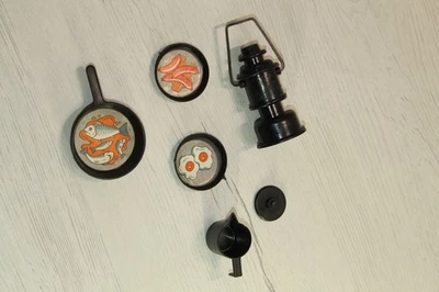 VINTAGE BIG JIM WESTERN CARAVAN "KITCHEN UTENSILS" ORIGINAL CONGOST SPAIN 1978 - Immagine 1 di 2