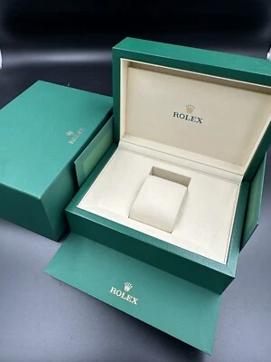 NEW Genuine 2025 Rolex Medium Box (Green on Green) ref : 53491.02 OYSTER M ECO - Image 1 of 4