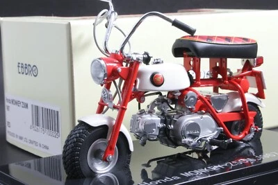 EBBRO 10002 1:10 SCALE 1967 HONDA MONKEY Z50M DIE CAST MOTORCYCLE MODEL RED - Image 1 of 4