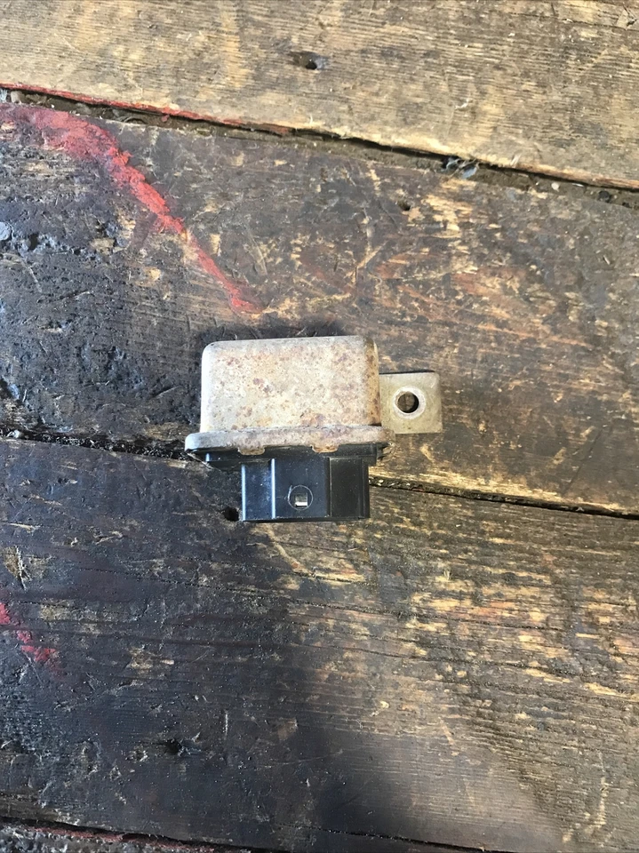 1989-1993 1ST GEN DODGE RAM CUMMINS STARTER RELAY - Image 1 of 4