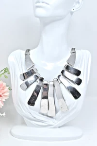 Large chunky silver-tone statement necklace, Collar necklace - Picture 1 of 7
