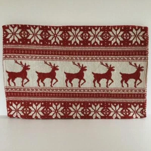 CHRISTMAS TAPESTRY PLACEMATS SET OF 4 RED REINDEER & SNOWFLAKES 48 X 32 CM - Picture 1 of 3