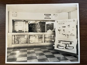 Vintage Auto Parts Store Photo ~ 8" x 10" ~ Milford, Delaware DE? - Picture 1 of 3