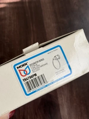 Anillo toalla decorador platino MOEN YR4786PM Foto 1 de 4