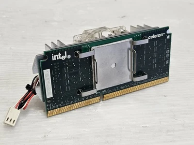 Intel Celeron 400MHz, Slot 1, SL39Z, 128KB Cache, FSB 66MHz, Heatsink and FAN - Image 1 of 3