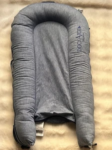 Very Lightly Used- Dock a Tot. Blue Indigo Denim Chambray Cover Delux - Picture 1 of 8