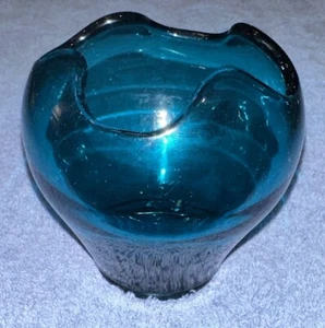 Mid Century Wikingerglas kolonialblaue Vase 4"" MCM - Bild 1 von 9