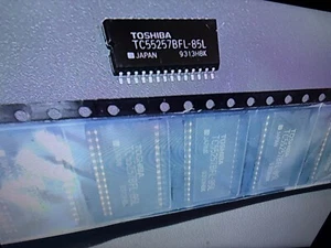 Lote de 10 55257 TOSHIBA TC55257BFL-85L 256K SRAM (32K x 8) SOP28 US Stock - Imagen 1 de 1