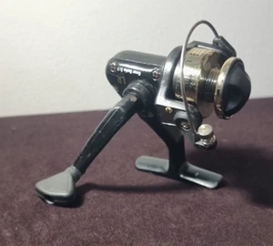 BERKLEY Ultra Light LR BALL BEARING Spinning REEL VNTG Line Capacity 120-80-55 - Picture 1 of 8