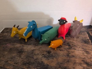 1962 Lakeside Barn 6 Animals Vintage Playset 🐖🐐RARE COLORS - Picture 1 of 9