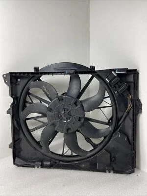 06-13 BMW N52 Ulev Serie 3 E90 E91 325i 328i 330i XI Ventilador de refrigeración del radiador OEM Foto 1 de 4