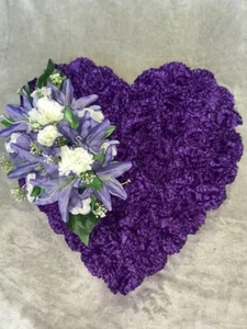 PURPLE ARTIFICIAL SILK FUNERAL HEART TRIBUTE WREATH MEMORIAL FLOWERS MUM NAN SIS - Picture 1 of 1