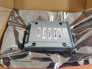 Cisco Toshiba Disque Dur E100S-HDD-SAS900G 900 Go 10500 U/m Serveur Rack - Afbeelding 1 van 9