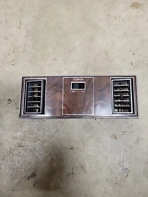 78-88 Oldsmobile Cutlass 442 Borde de tablero Bisel de madera Centro de ventilación 558388 Foto 1 de 4