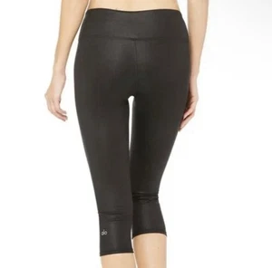 Alo Yoga Mid-Rise Glossy Black Airbrush Capri Leggings Size Small EUC - Picture 1 of 8