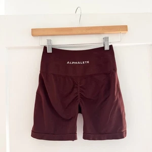 Pantalones Cortos Alphalete Amplify Mujer Pequeños Granate Sin Costuras Entrenamiento Activo Gimnasio - Imagen 1 de 4